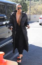 KHLOE KARDASHIAN Out and About in Calabasas 02/05/2020