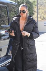 KHLOE KARDASHIAN Out and About in Calabasas 02/05/2020