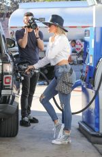 KHLOE KARDASHIAN Out and About in Woodland Hills 02/04/2020