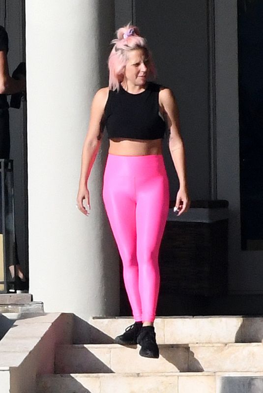 LADY GAGA Working at a Gym in Miami 02/03/2020
