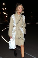LAURA WHITMORE Leaves Love Island Aftersun Set in London 02/03/2020