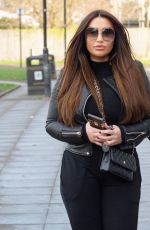 LAUREN GOODGER Leaves Scissor Longue in Romford 02/05/2020