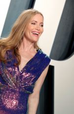 LESLIE MANN at 2020 Vanity Fair Oscar Party in Beverly Hills 02/09/2020