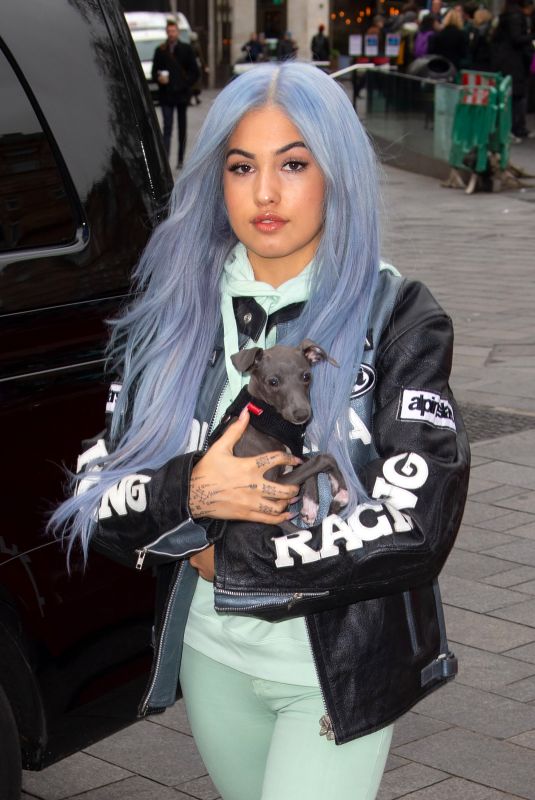 MABEL Out with Her Dog in London 02/20/2020