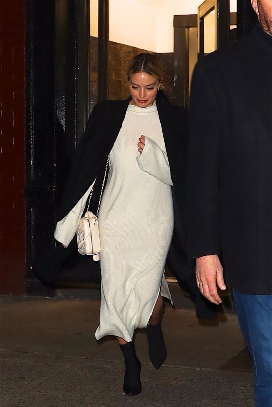 MARGOT ROBBIE at Carbone in New York 02/03/2020