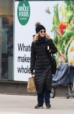 MEG RYAN Shopping at Whole Foods in New York 02/15/2020