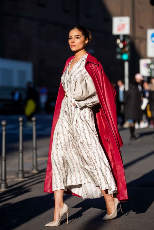 OLIVIA CULPO Out at Milan Fashion Week 02/22/202.