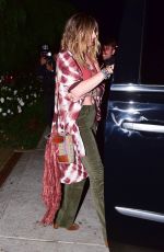 PARIS JACKSON Leaves Sara Foster