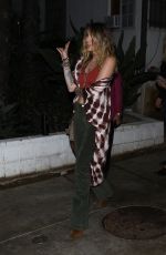 PARIS JACKSON Leaves Sara Foster
