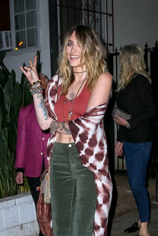 PARIS JACKSON Leaves Sara Foster