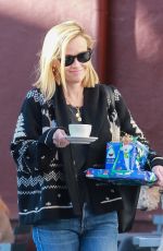 REENE WITHERSPOON Leaves Brentwood Country Mart 02/05/2020