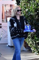 REESE WITHERSPOON at Brentwood Country Mart 02/05/2020