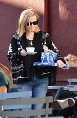 REESE WITHERSPOON at Brentwood Country Mart 02/05/2020
