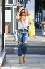 SOFIA VERGARA Leaves Nail Salon in Beverly Hills 02/19/2020
