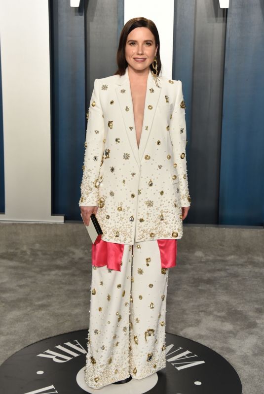SOPHIA BUSH at 2020 Vanity Fair Oscar Party in Beverly Hills 02/09/2020