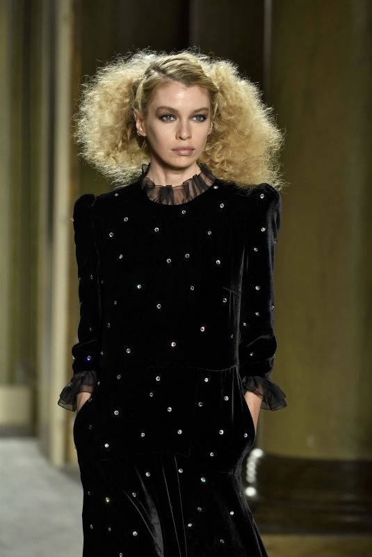 STELLA MAXWELL at Philosophy di Lorenzo Serafini Runway Show in Milan 02/22/2020