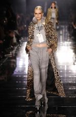 Tom Ford Fall/Winter 2020 Runway Show in Los Angeles 02/07/2020