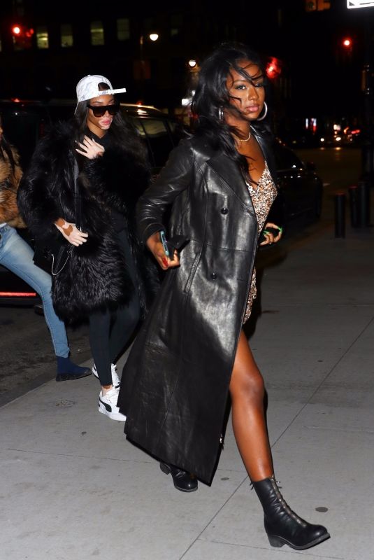 WINNIE HARLOW and JUSTINE SKYE at 1Oak in New York 02/08/2020