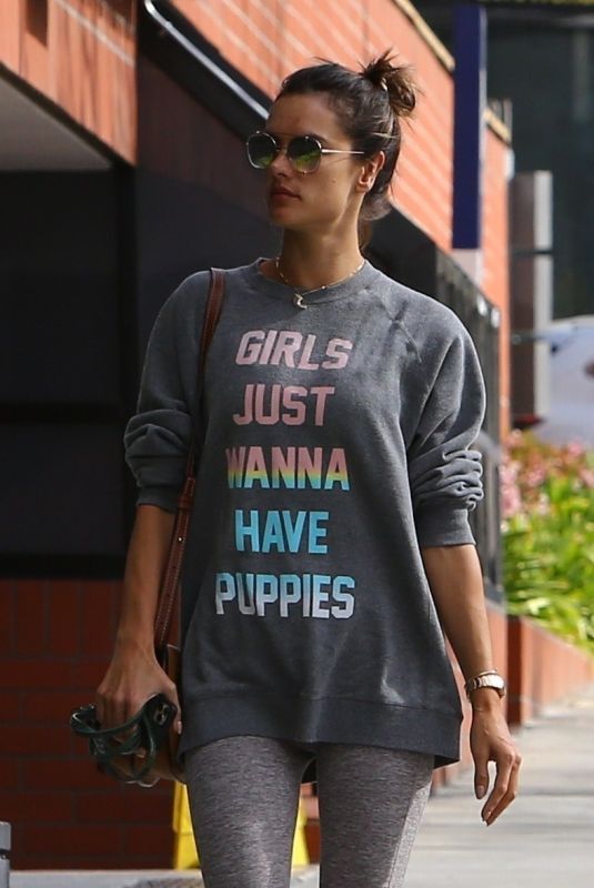 ALESSANDRA AMBROSIO Heading to Pilates Class in Los Angeles 03/11/2020