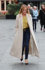 AMANDA HOLDEN in Gucci Belt and Skinny Jeans Out in London 03/02/2020