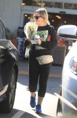 AMY POEHLER Buying Flowers Out in Beverly Hills 03/26/2020