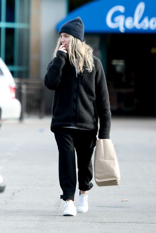 ANNABELLE WALLIS Leaves Gelson