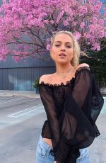 ANNE WINTERS - Instagram Photos 03/02/2020