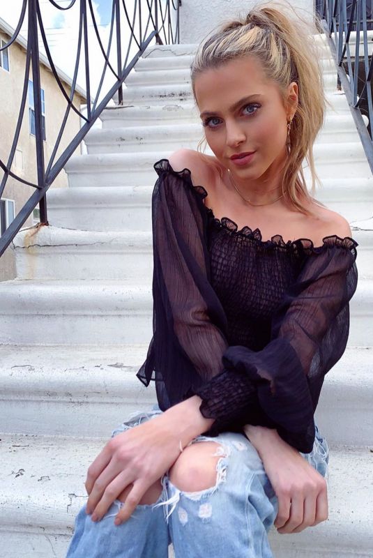 ANNE WINTERS - Instagram Photos 03/02/2020