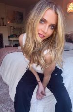 ANNE WINTERS - Instagram Photos 03/18/2020