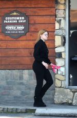 ARIEL WINTER at a Vet