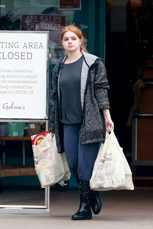 ARIEL WINTER Makeup Dree Out Shopping in Los Angeles 03/20/2020