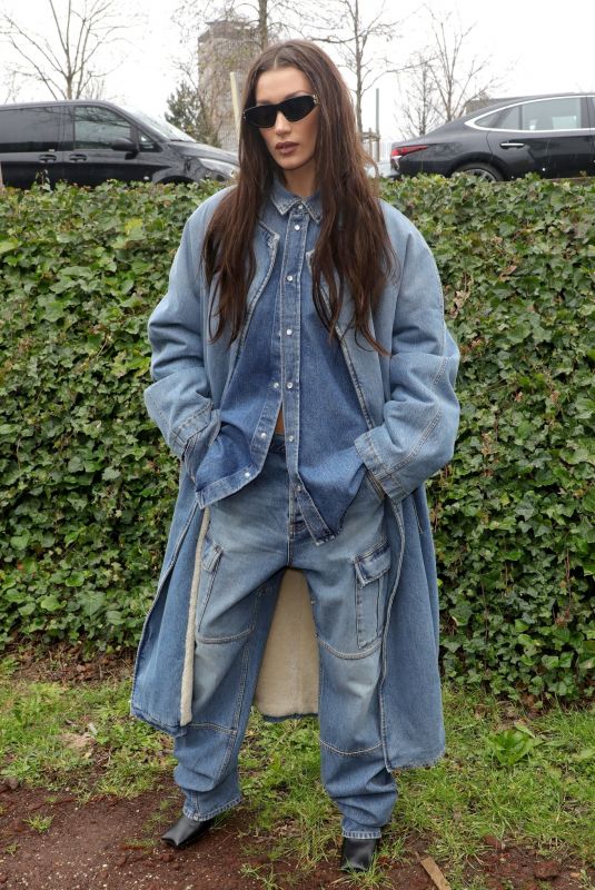 BELLA HADID at Balenciaga Show at Paris Fashion Week 03/01/2020