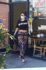BLANCA BLANCO Wears Mask While Going for Takeout Pizza 03/21/2020