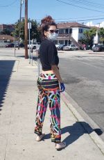 BLANCA BLANCO Wears Mask While Going for Takeout Pizza 03/21/2020