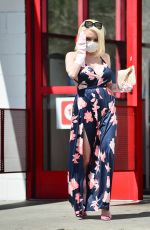 COURTNEY STODDEN Wearing a Home Made Mask and a Pair of Washing Up Gloves Out in Los Angeles 03/18/2020