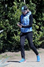 COURTNEY THORNE-SMITH Out Hikinig in Brentwood 03/27/2020