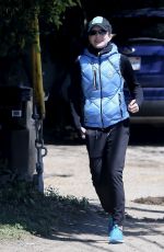 COURTNEY THORNE-SMITH Out Hikinig in Brentwood 03/27/2020
