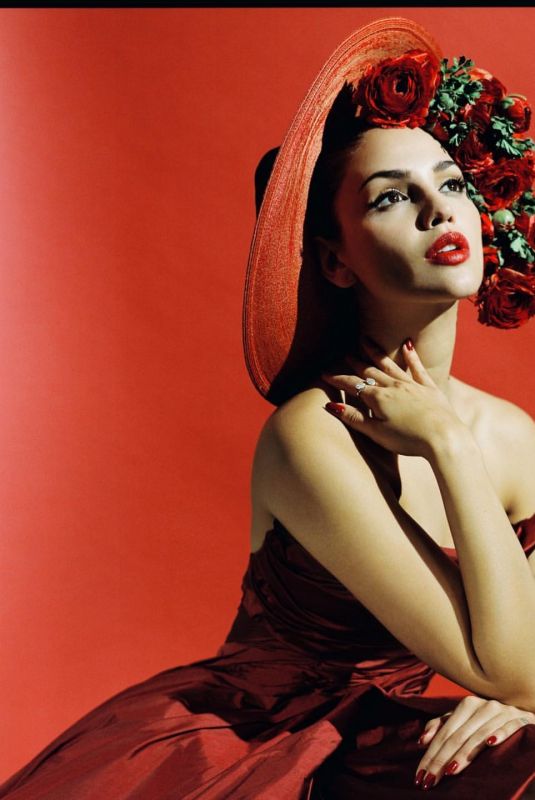 EIZA GONZALEZ for Contents Mode Magazine, Spring 2020