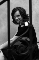 ELISABETH MOSS for Vvenice Magazine, September 2009