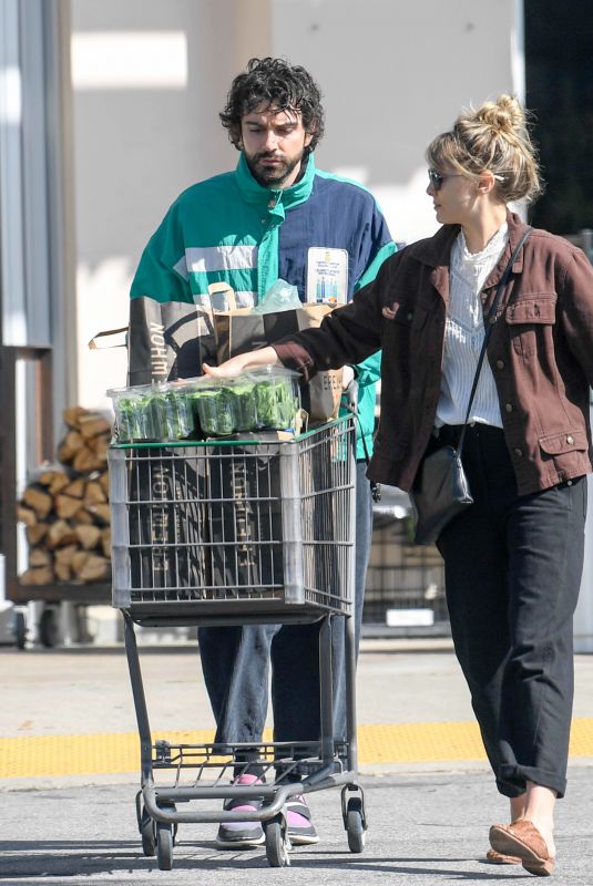 ELIZABETH OLSEN and Robbie Arnett at Erewhon Market in Los Angeles 03/30/2020