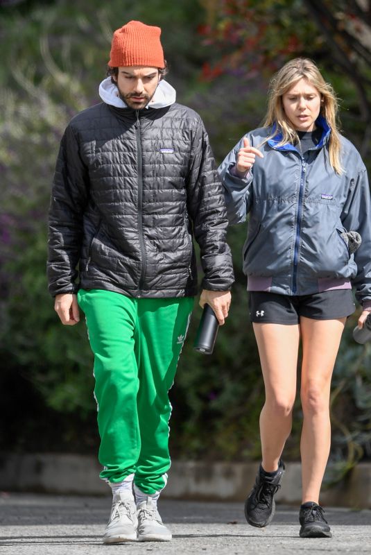 ELIZABETH OLSEN and Robbie Arnett Out in Sherman Oaks 03/23/2020