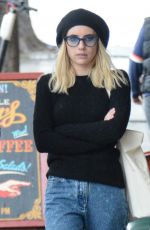 EMMA ROBERTS and Garret Hedlund Out for Lunch in Los Feliz 03/15/2020