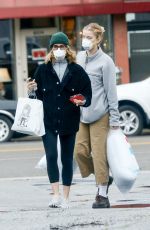 FELICITY HUFFMAN Wears a Mask While Shopping with Her Daughter 03/13/2020