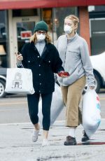 FELICITY HUFFMAN Wears a Mask While Shopping with Her Daughter 03/13/2020