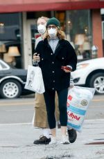 FELICITY HUFFMAN Wears a Mask While Shopping with Her Daughter 03/13/2020