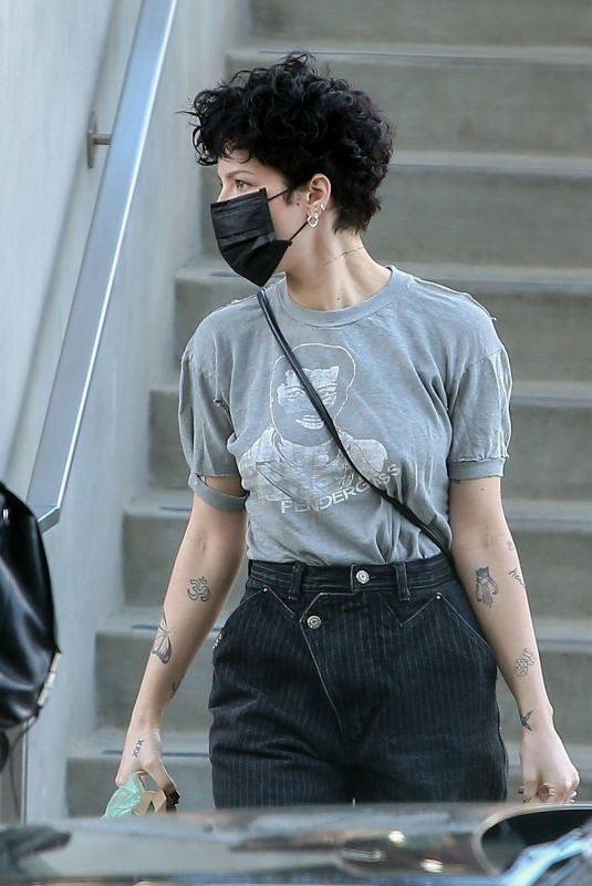 HALSEY Wears Black Face Mask at Erewhon Market in Los Angeles 03/19/2020