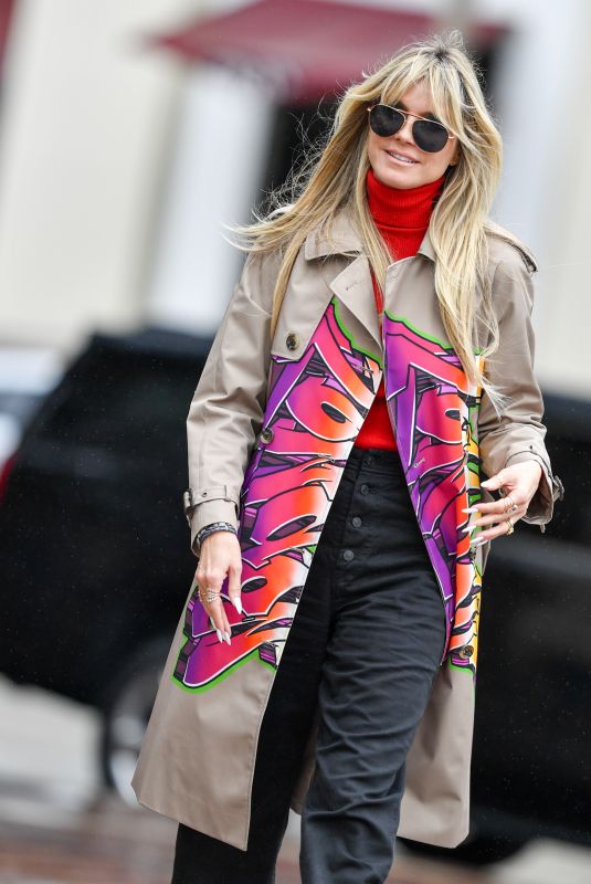 HEIDI KLUM Arrives at America