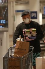 HEIDI MONTAG and Spencer Pratt with Face Masks and Latex Gloves Shopping at Erewhon Market in Pacifiy Palisades 03/24/2020