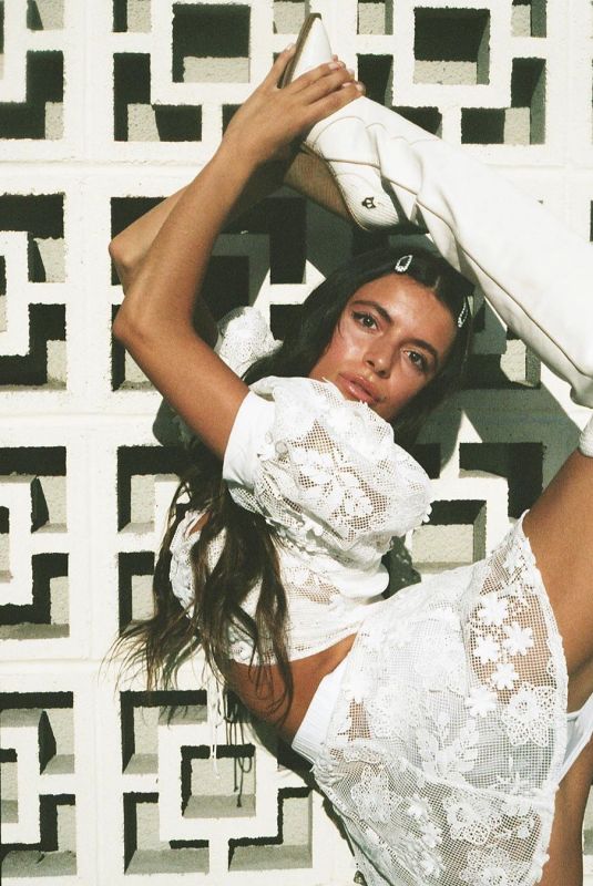 ISABELLA FONTE at a Photoshoot, February 2020