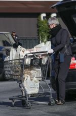 JAMIE LEE CURTIS Out Shopping in Pacific Palisades 03/26/2020